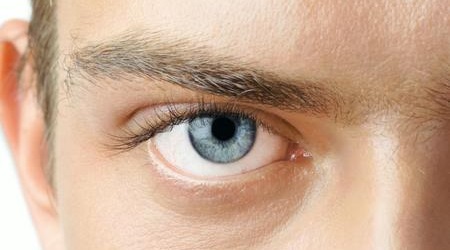 Как избавиться от ощущения почесывания правого глаза