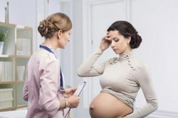 Отит при беременности: чем опасен, как лечить, влияние на плод и осложнения