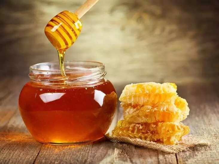 2. How to remove pimples with honey?