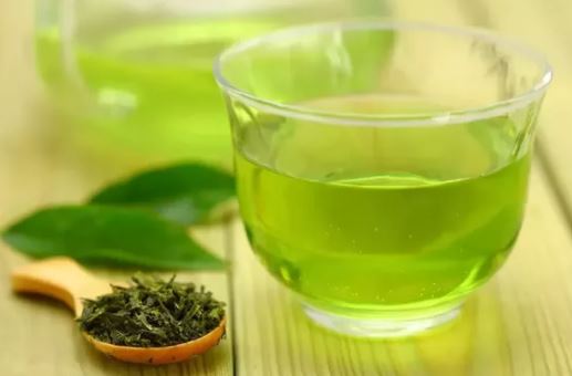 Drink Green Tea to get rid of Sulfur Burps